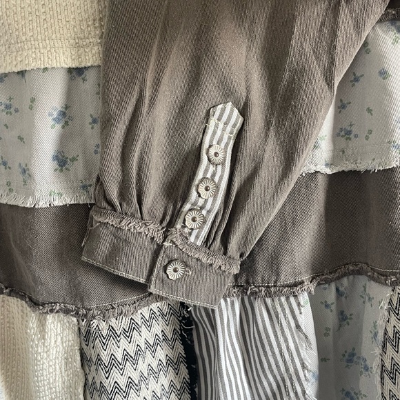 NWOT Pol Patchwork Jacket Size L - Picture 3 of 6